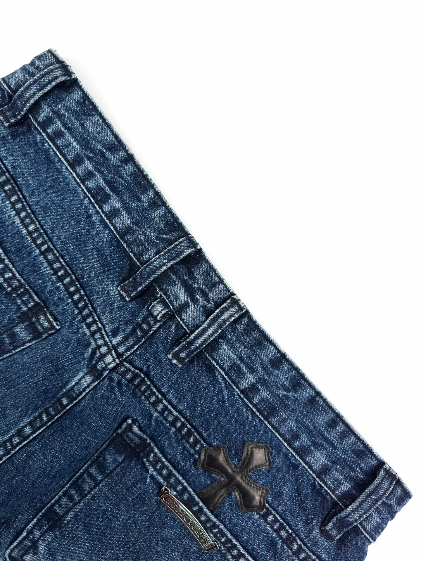 Chrome Hearts ， ， 。 Retro ， ， ， 。 Black Cowhide Leather ， ， ， 。 ， ， ， Versatile 。 1.Retro ， ， ； ， ， Retro 。 2. ， ， ， 、 。 3. ， ， ； ， ， 、 。 ： 1:1 CH 1:1 CH 1:1 CH 1:1 CH 1:1 CH 1:1 CH 1:1 CH ： Size： 26 27 28 ： EE